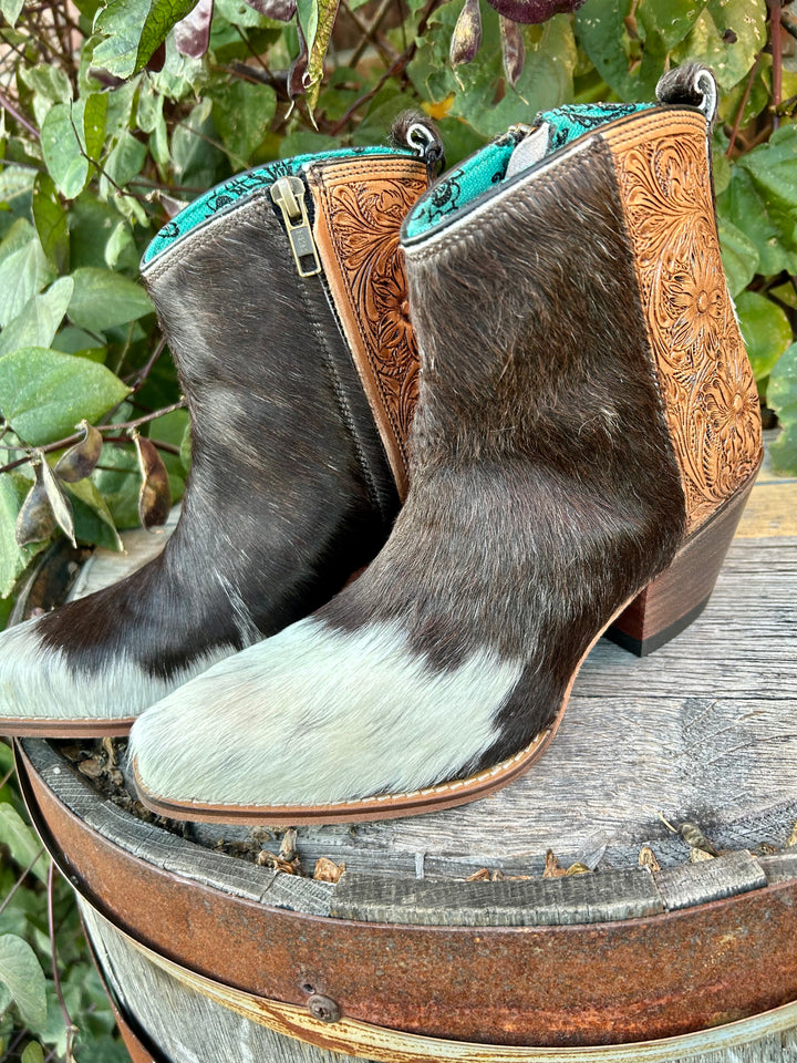 Laramie Plains Cowhide Booties