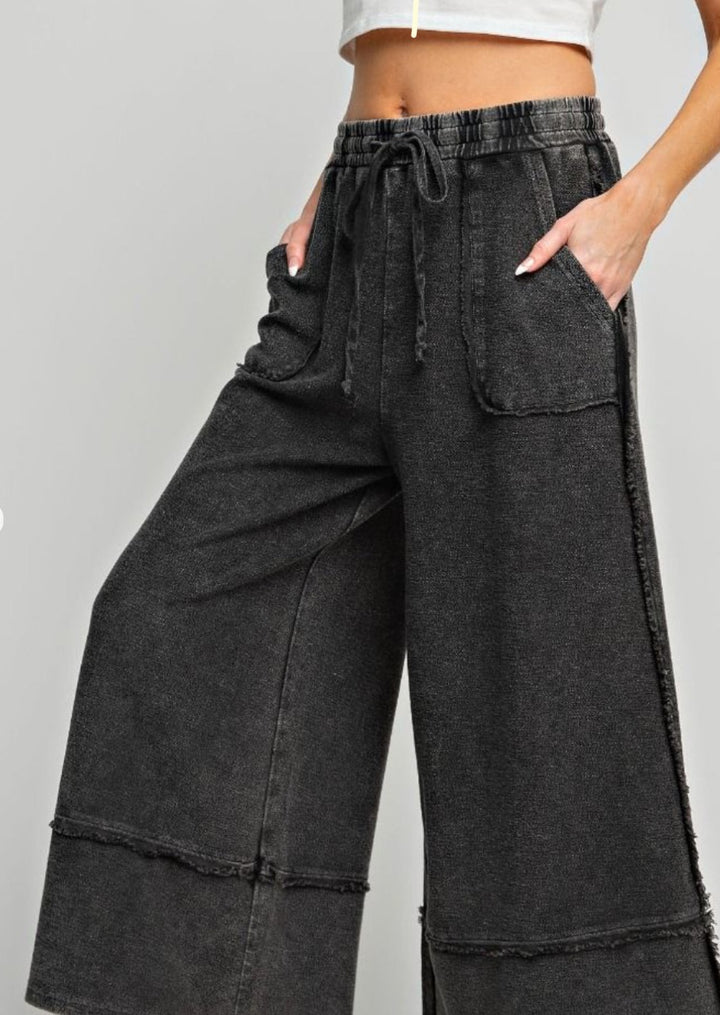 Easel MINERAL WASHED WIDE LEG PALAZZO PANTS-Black