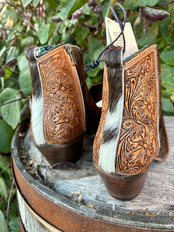 Laramie Plains Cowhide Booties