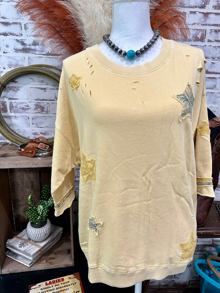 Easel PALE YELLOW RAGGED STAR PATCH TOP